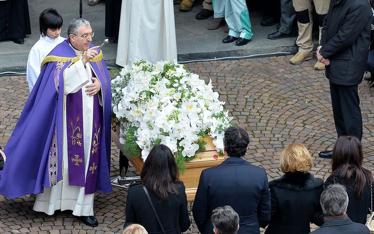 ferrero_funerale_alba2_1