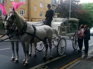 carrozza-funerale-bianca