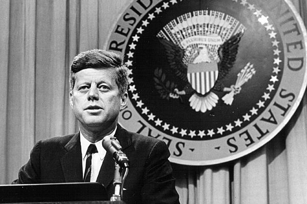 22 novembre 1963. Assassinato il presidente Kennedy.