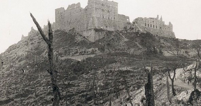 15 febbraio 1944. Le bombe su Monte Cassino.