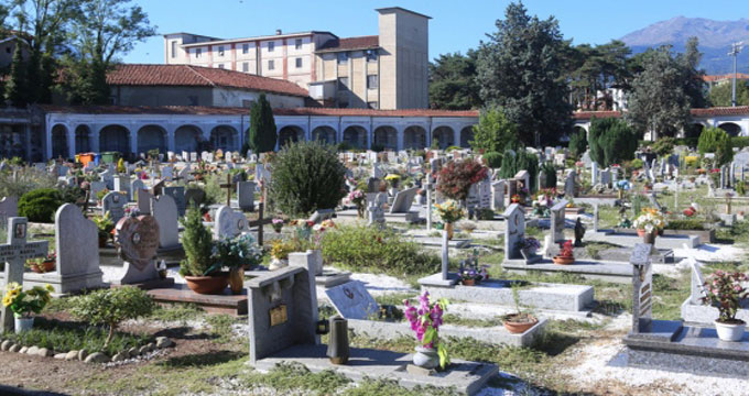 Ivrea. Gestione cimitero da 330mila euro: un custode per sei ore al giorno.