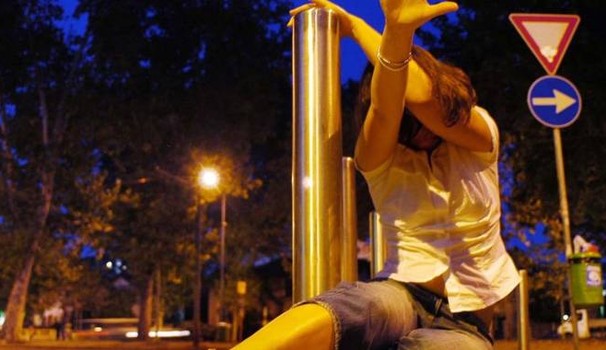 prostituirsi-cimitero