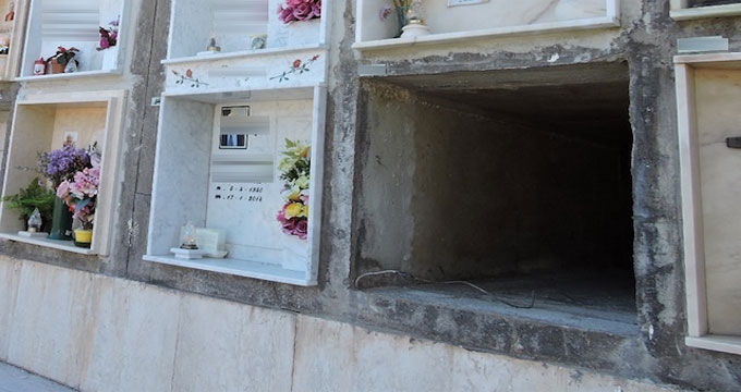 marino Cimitero di Marino. Estumulazioni e proteste: “Dov’è il mio caro estinto?”