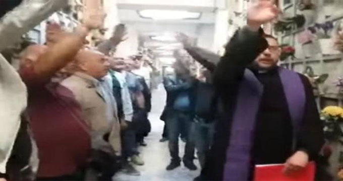 milano-tgf24 Milano. Saluto romano al Cimitero Maggiore: denunciato il “sacerdote” del Campo X.