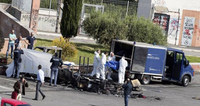 rom Roma. Incendio nel camper: muoiono tre sorelle.