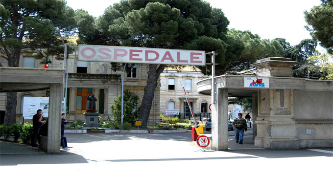 Tarquinia. Non può pagare il funerale della madre: salma all’obitorio da due mesi.