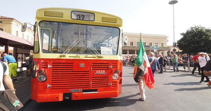 bus Strage di Bologna. Per l’anniversario torna il bus 37, simbolo dei soccorsi.