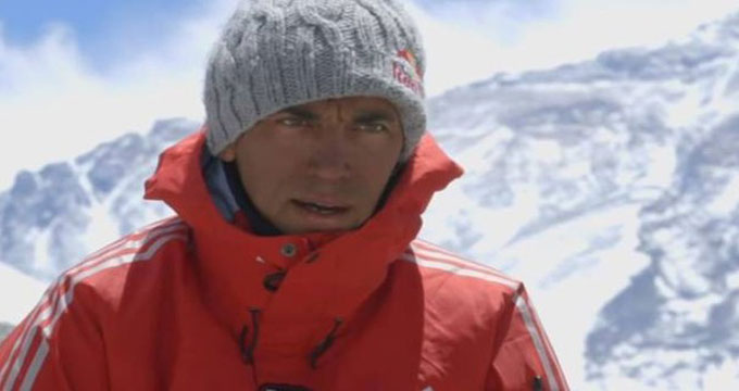 Nepal. Morto il base-jumper Valery Rozov.