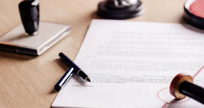 “Lei ha diritto a un patrimonio”. Il boom dei cacciatori di eredità.