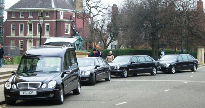 carro-funebre-corteo
