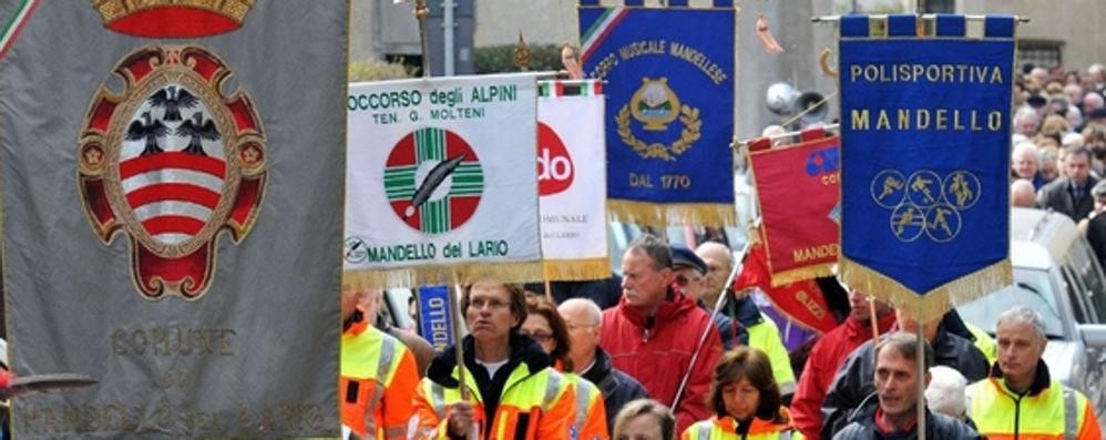 mandello-corteo-funebre