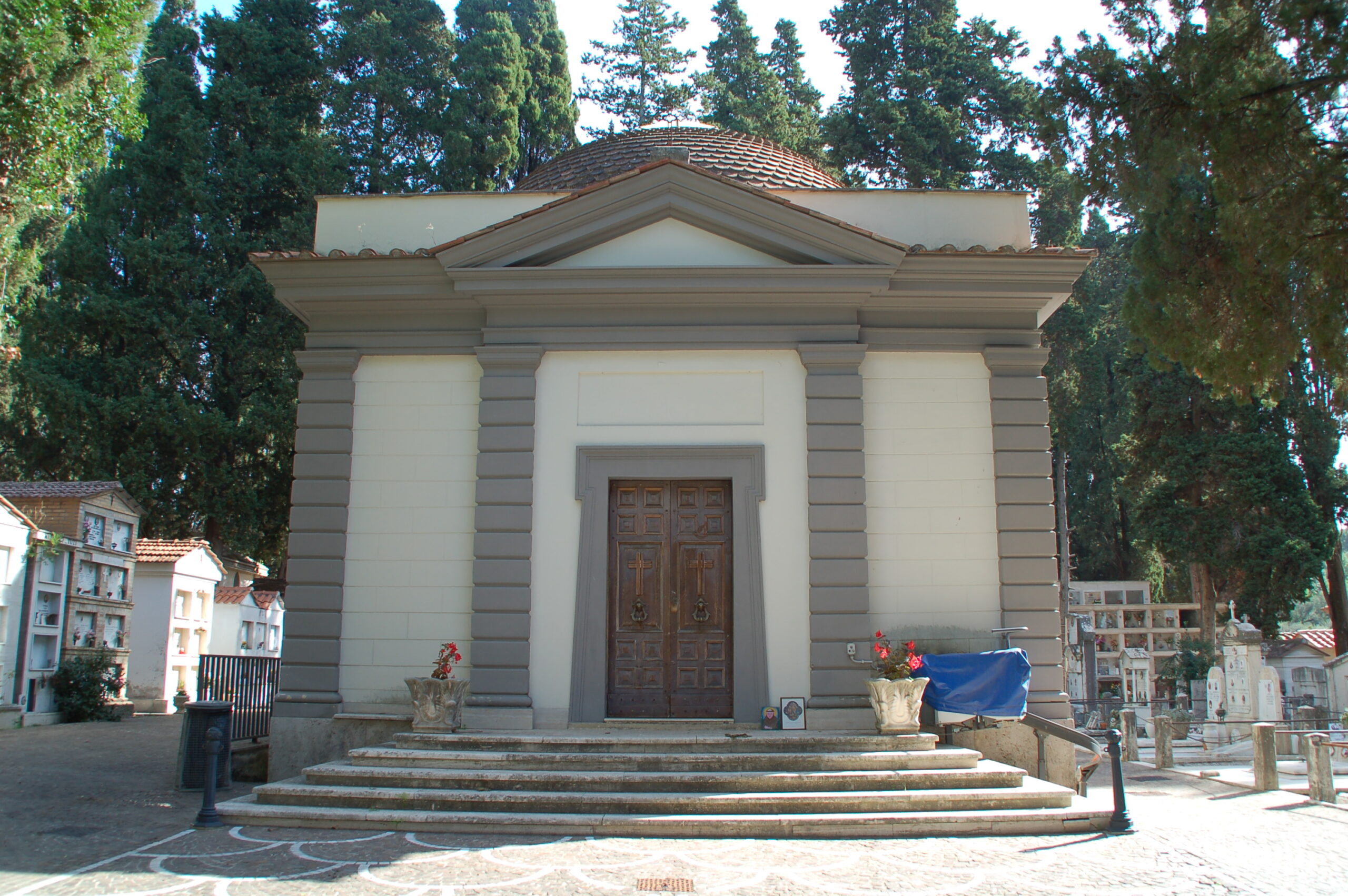 Guidonia. Commemorazione dei defunti: dopo 4 anni ancora 195 bare accatastate.