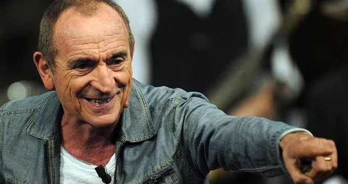 casadei Le ceneri di Raoul Casadei nel suo mare Adriatico. E un brindisi col Sangiovese.