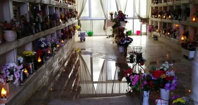 roma Roma. Uffici a rilento e pochi seppellitori: cimiteri al collasso.