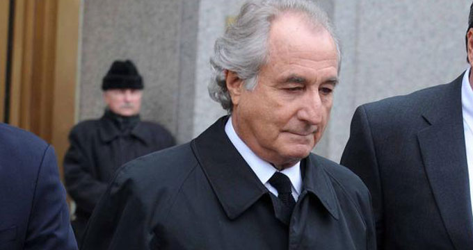 Morto in carcere Bernie Madoff, l’ex banchiere condannato per la più grande truffa della storia.