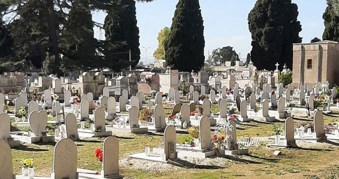 siracusa Siracusa. “È scomparsa la tomba di mia suocera”: sorpresa al cimitero.