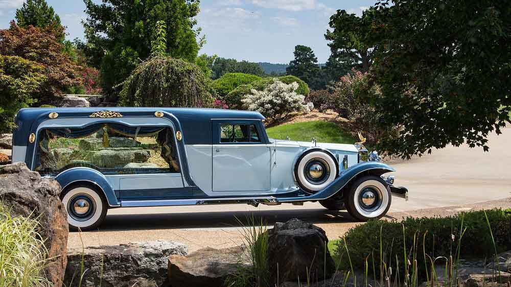 Stati Uniti. Un Carro Funebre di lusso per funerali di alto profilo.