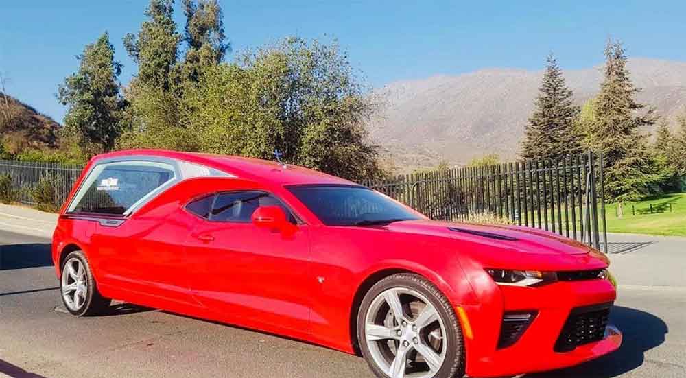 Messico. La Camaro e la rivoluzione sportiva nel mondo dei carri funebri.