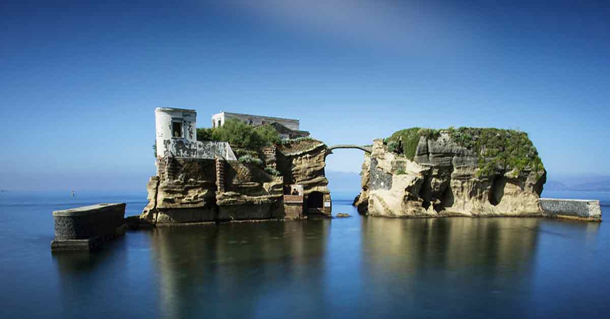 La Gaiola: misteri e leggende di un’isola unica nel cuore di Posillipo