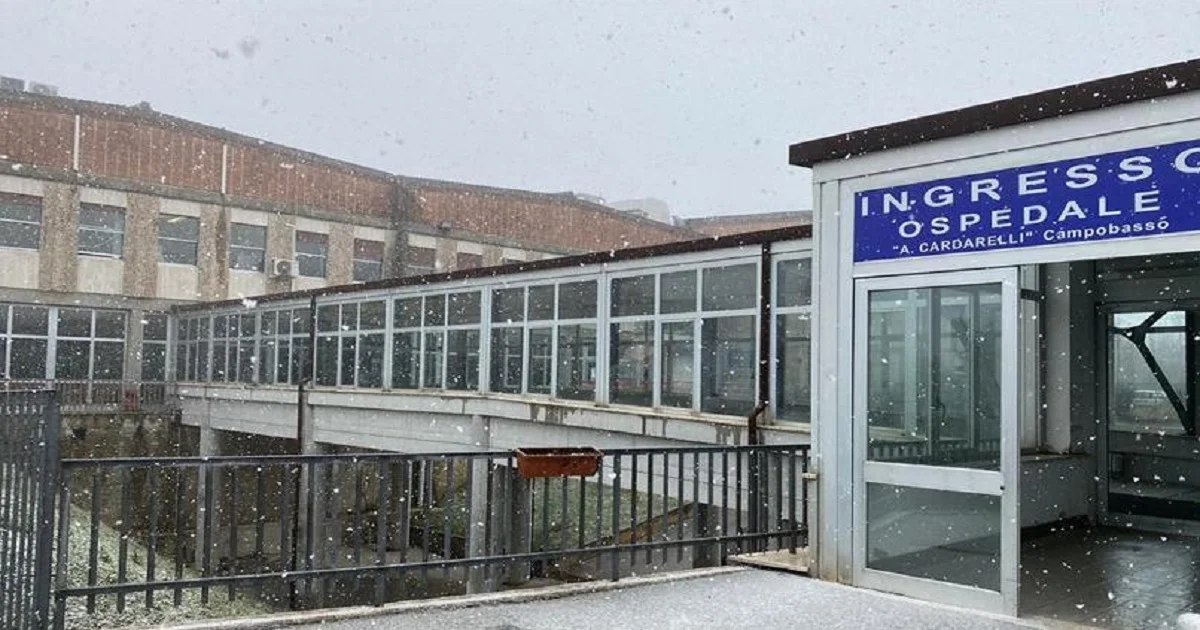 ospedale-campobasso L’ospedale di Campobasso lo dichiara morto ma lui è vivo: incredibile scambio di cartelle all’ospedale.