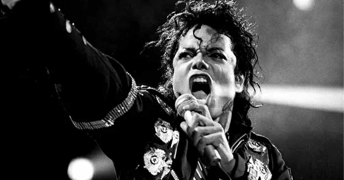 Michael Jackson 25 giugno 2009. La morte di Michael Jackson, il Re del Pop, tra genio, tormento e leggenda.