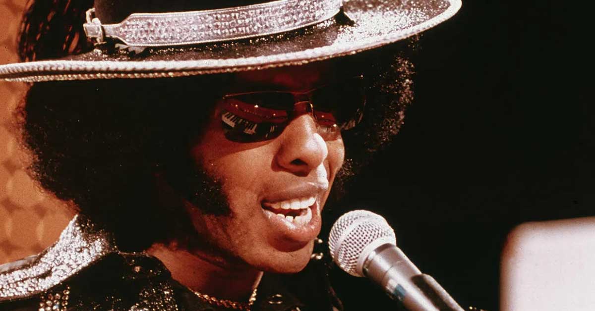 Addio a Sly Stone, il profeta del funk e della rivoluzione musicale.