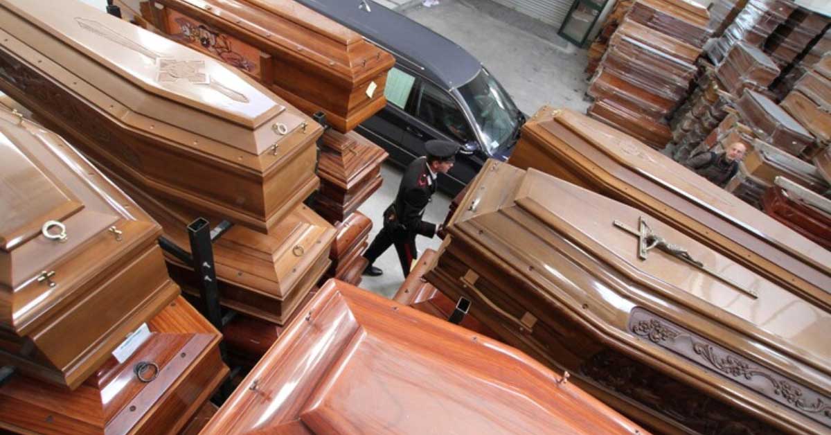 Dalla camera mortuaria all’ospedale: un diverbio tra addetti di una impresa funebre degenera in lite furiosa.