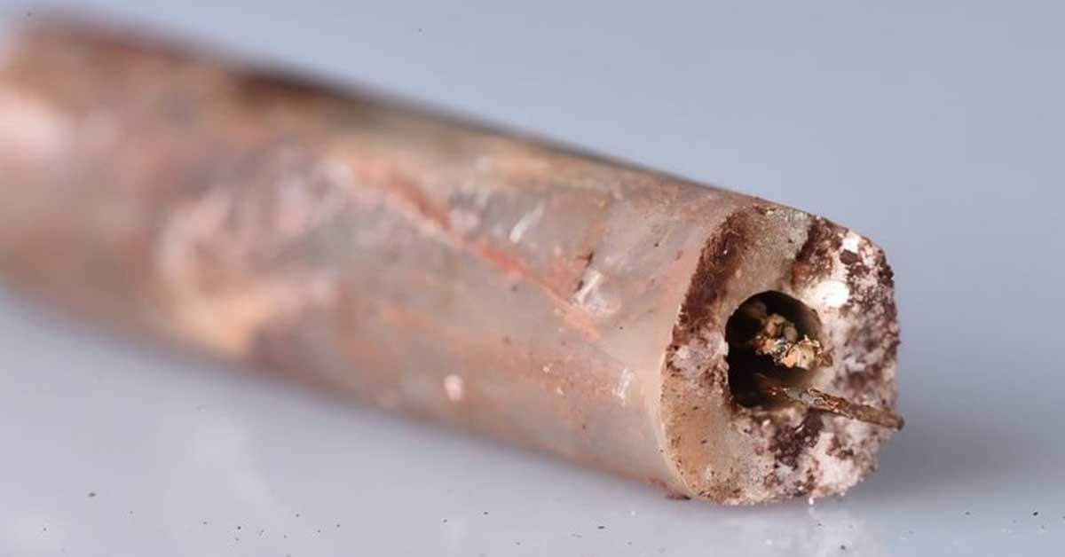 aghi d’agopuntura antichi Aghi d’acciaio di 2000 anni fa scoperti in una tomba cinese.