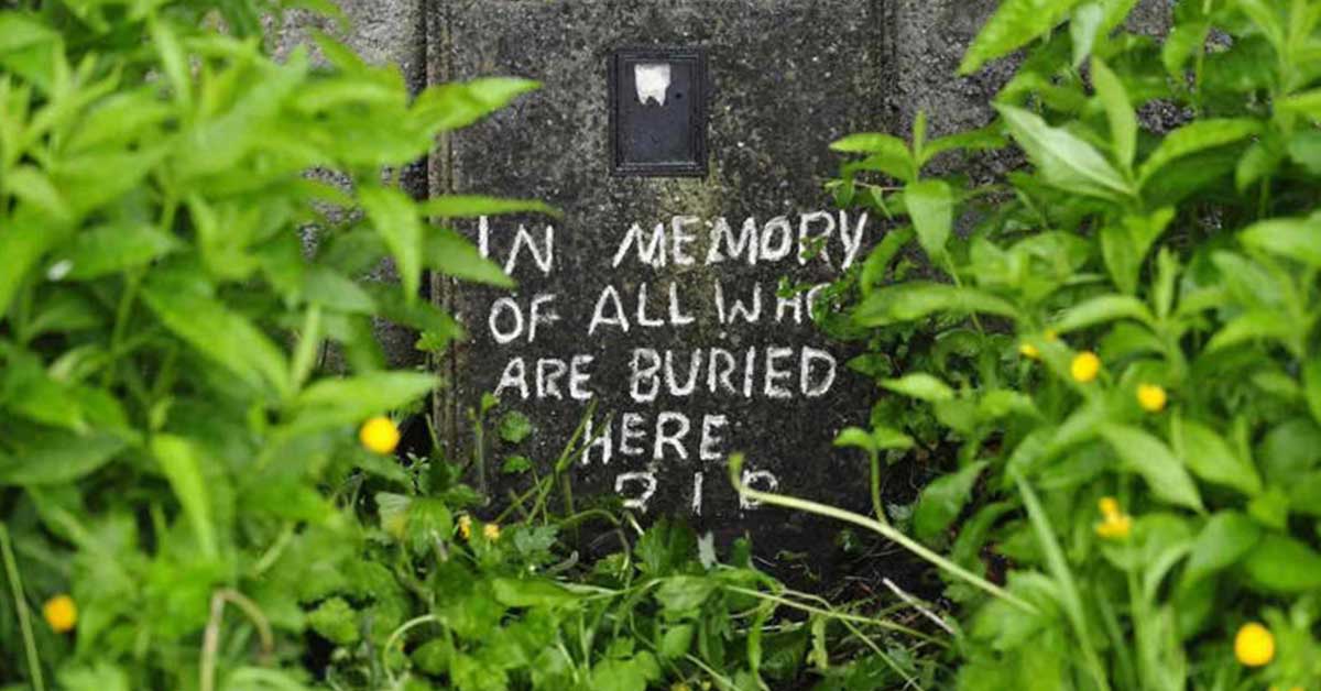 Il mistero dei 796 bambini sepolti senza nome.