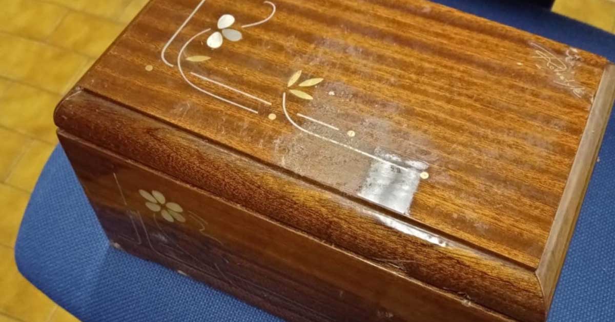 urna-cineraria-fiume Ladri rubano un’urna cineraria scambiandola per un portagioielli.