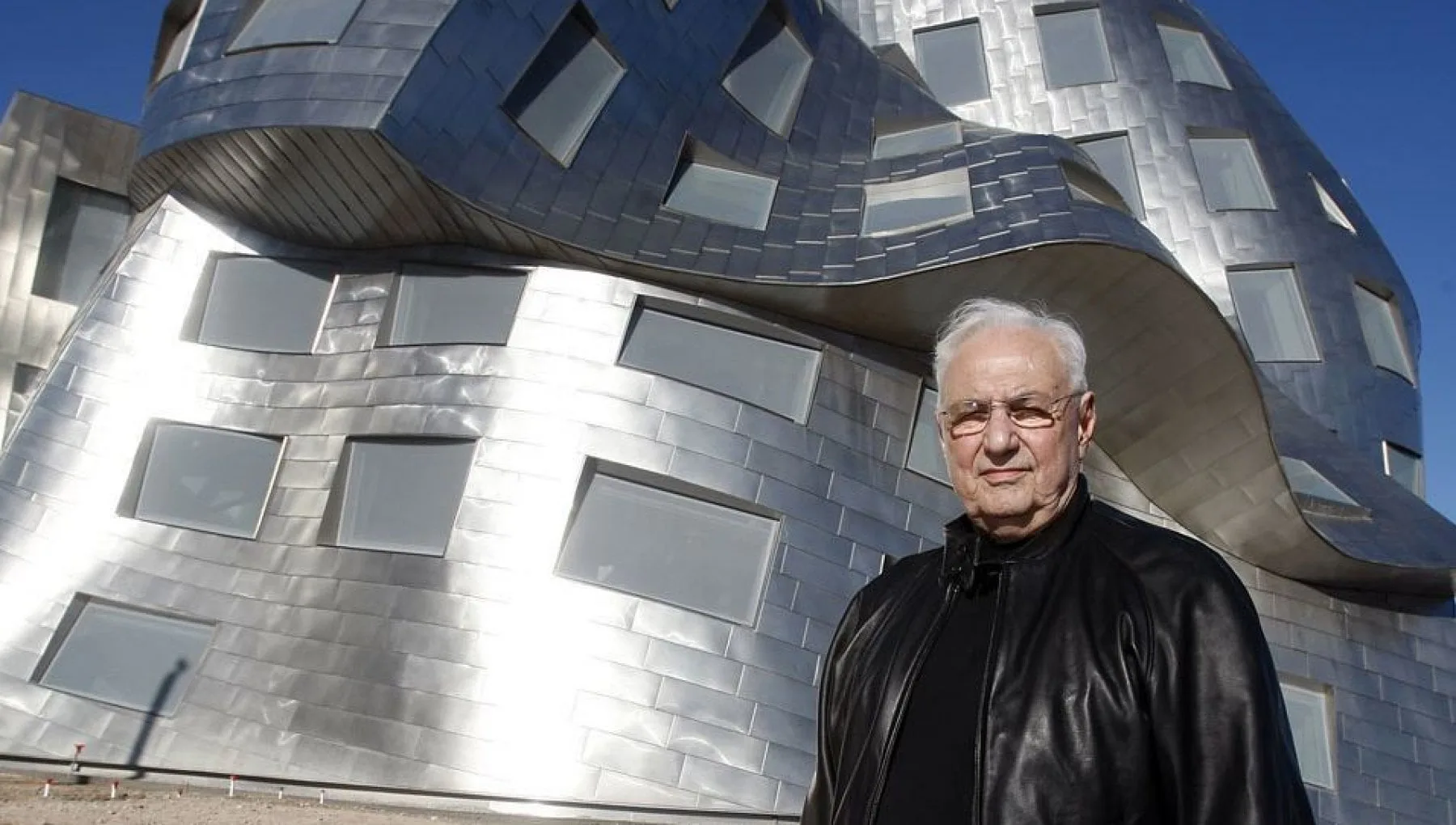 Addio a Frank Gehry, icona dell’architettura moderna.