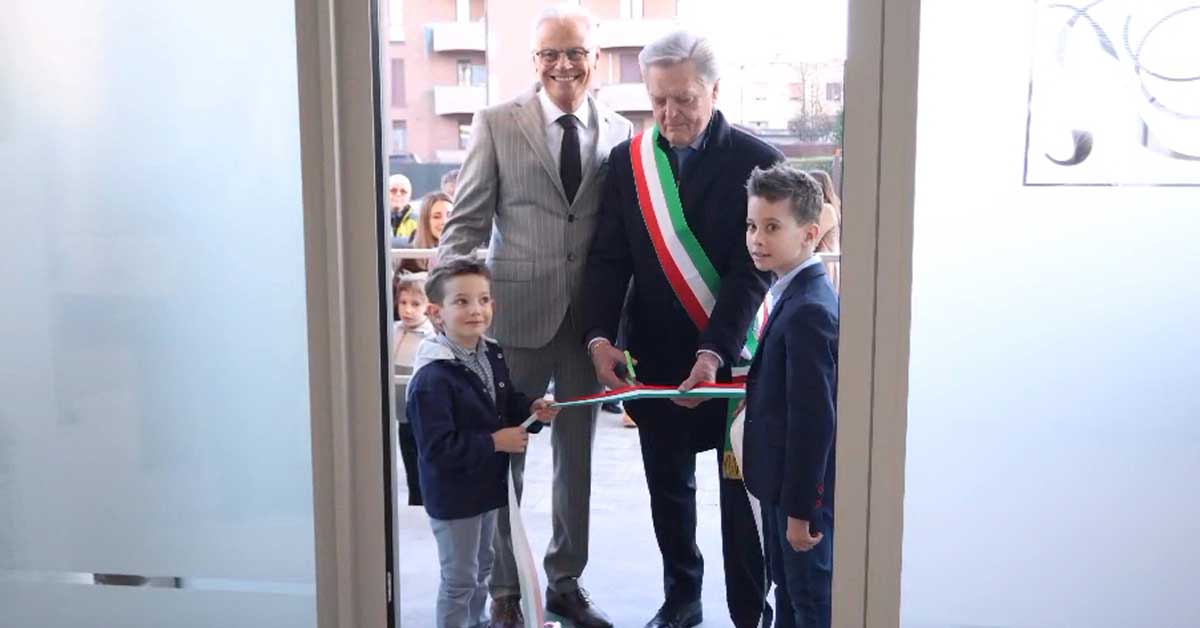 Casa Funeraria Regazzi Le O.F. Regazzi inaugurano la Casa Funeraria di Calusco d’Adda.